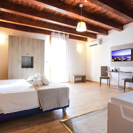 Bed & Breakfast Double B Maison De Charme 4*